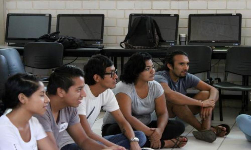 Se lleva a cabo Taller de Locución en CUCosta para involucrados en Radio Universidad