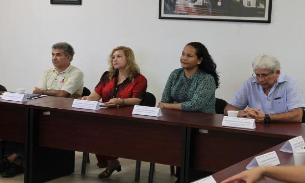 Se realiza la toma de protesta del Comité Consultivo de la Licenciatura en Biología en CUCosta