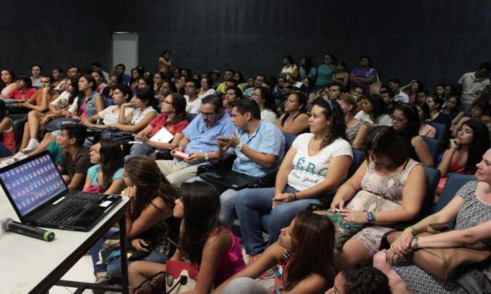 Conferencia sobre Turismo, Sociedad y Medio Ambiente El Caso de Brasil