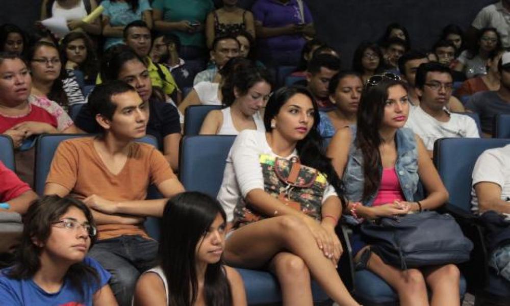 Conferencia sobre Turismo, Sociedad y Medio Ambiente El Caso de Brasil