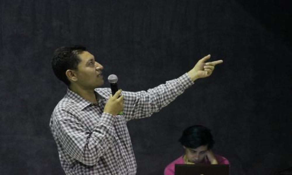 La Licenciatura en Artes Visuales del CUCosta realiza charla sobre Ciencia y Arte