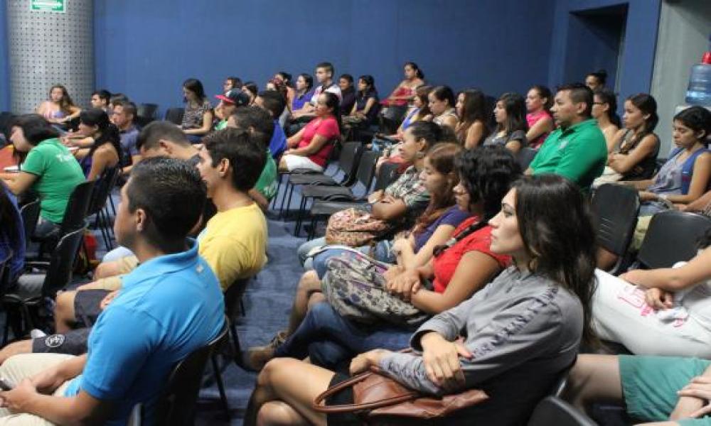 Se realiza Mesa Redonda de Cambio Climático y Turismo en CUCosta