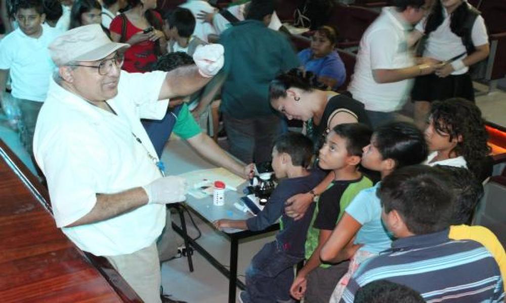 Sábados en la Ciencia presenta la conferencia “Y… ¿a dónde van los delfines al doctor”