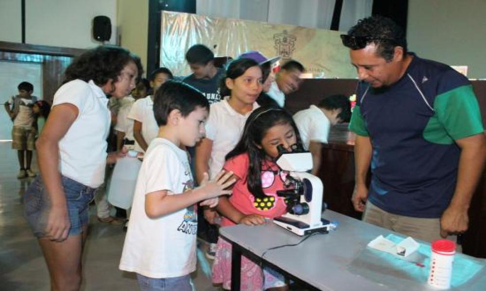 Sábados en la Ciencia presenta la conferencia “Y… ¿a dónde van los delfines al doctor”