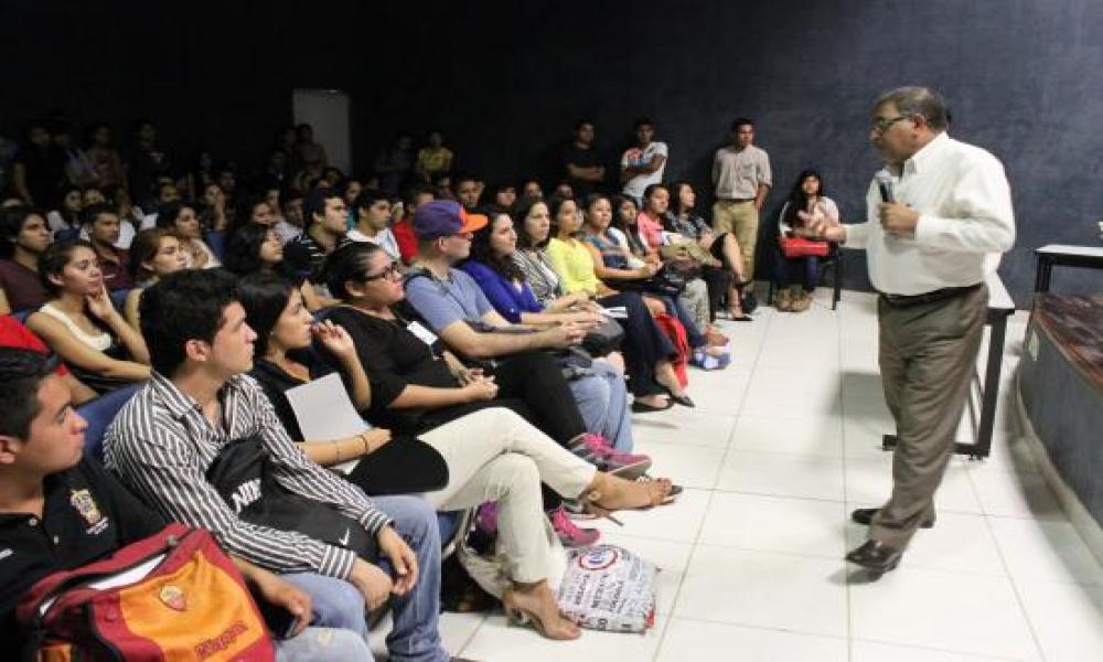 Conferencia en CUCosta sobre Implicaciones del Amparo en Derecho Penal