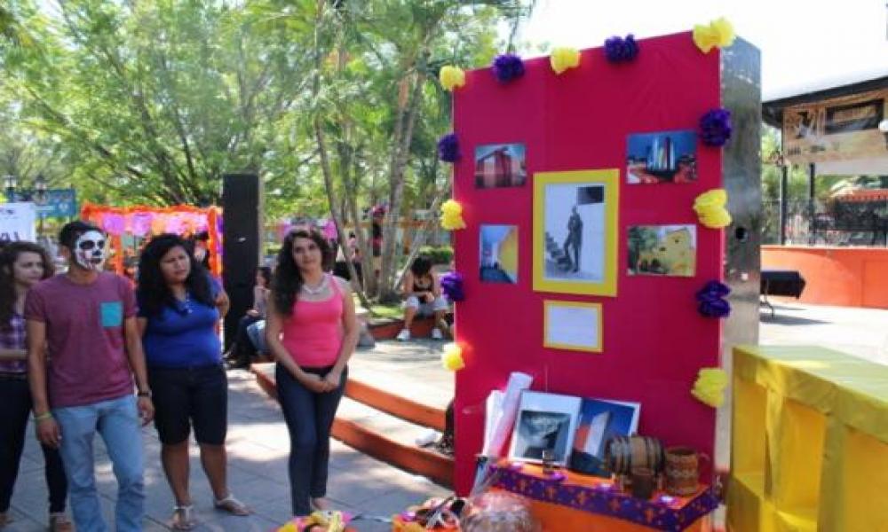 CUCosta celebra el Día de los Muertos con un concurso de altares y exhibición de catrinas