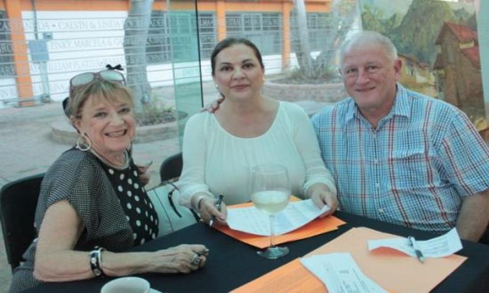 Exposición de arte y escultura de León de la Vega en CUCosta