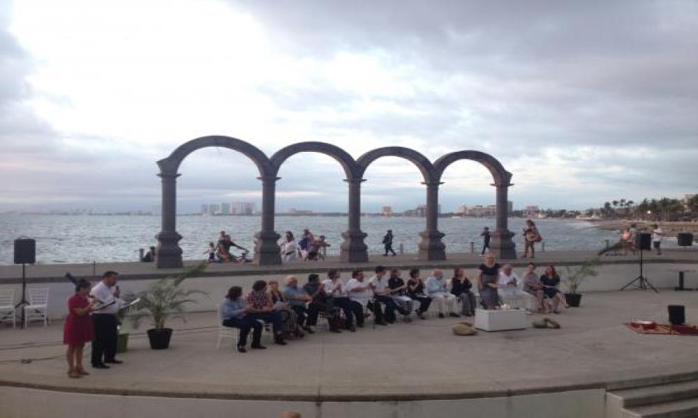 Rector del CUCosta presente en la inauguración de Letras en la Mar