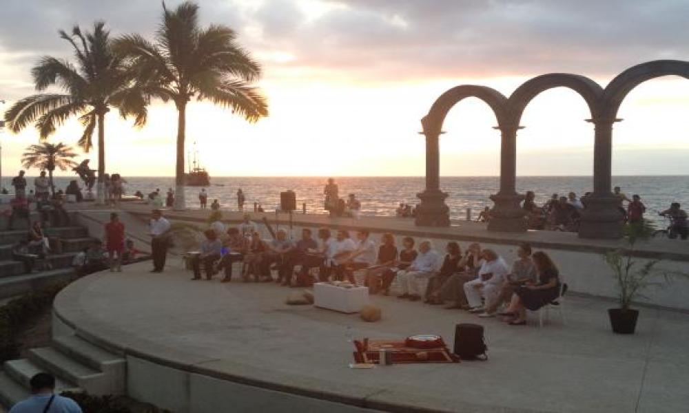 Rector del CUCosta presente en la inauguración de Letras en la Mar