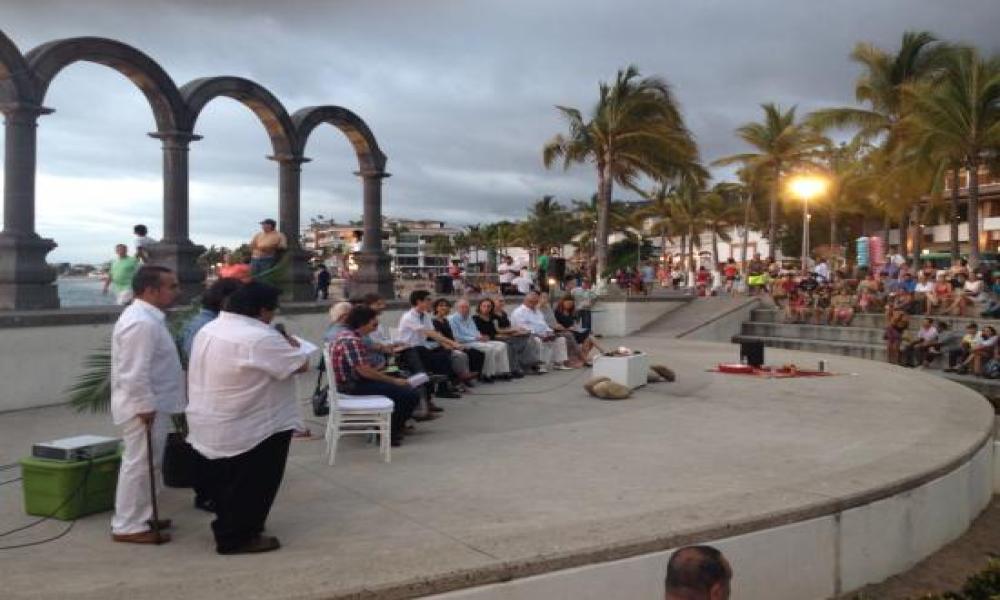 Rector del CUCosta presente en la inauguración de Letras en la Mar