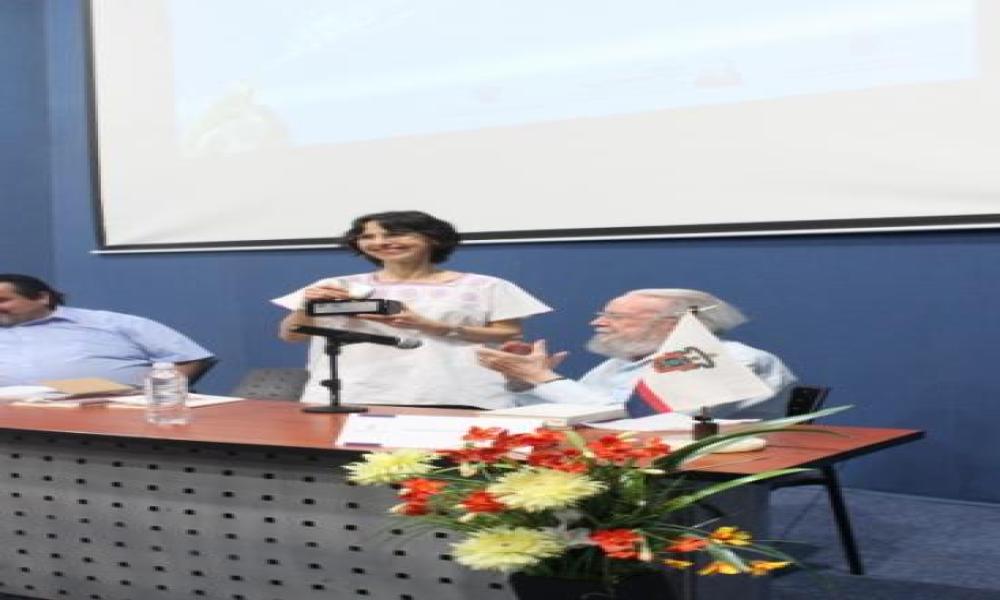 Letras en la Mar homenajea a Coral Bracho en CUCosta