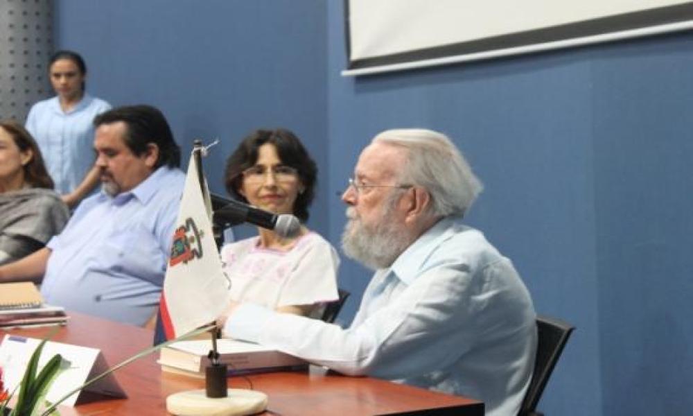 Letras en la Mar homenajea a Coral Bracho en CUCosta