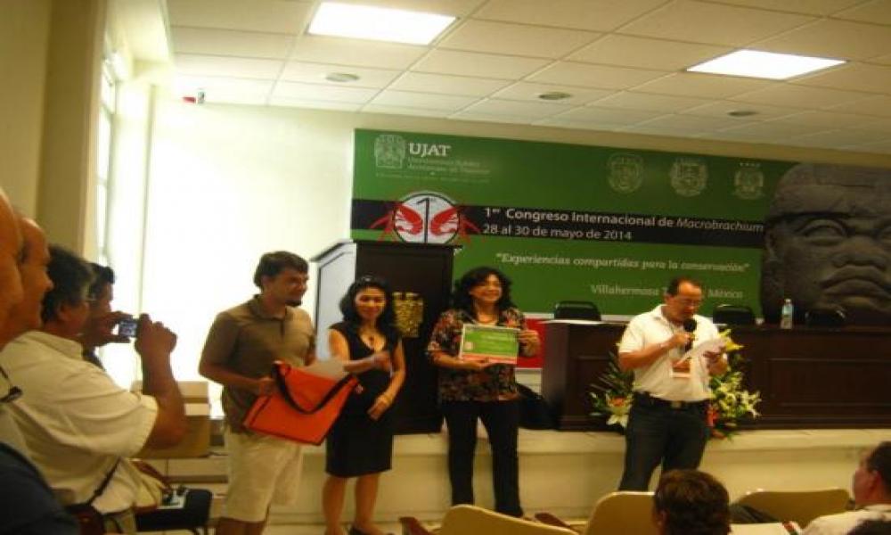 Alumnos de la Carrera en Biología participan en el I Congreso Internacional de Macrobrachium