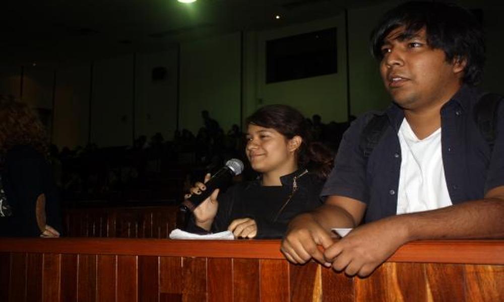El director Mark Christopher recibe la Iguana de Oro en el 15° FICPV