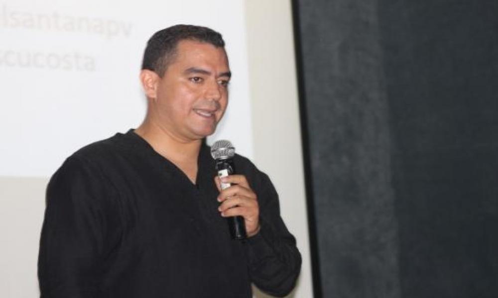 Conferencia Magistral “Tendencias de Marketing Digital Turístico” en CUCosta