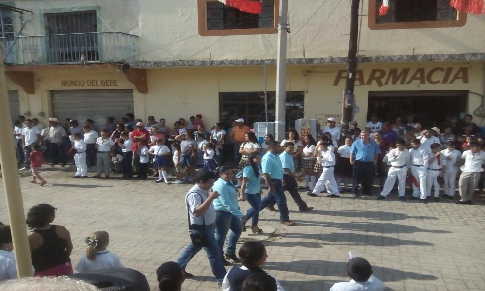 Participa CUCosta Tomatlán en fiestas patrias de su municipio