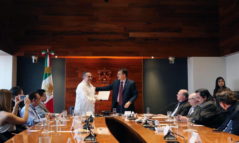 Firma convenio de colaboración UdeG con Secretaría de Movilidad Jalisco