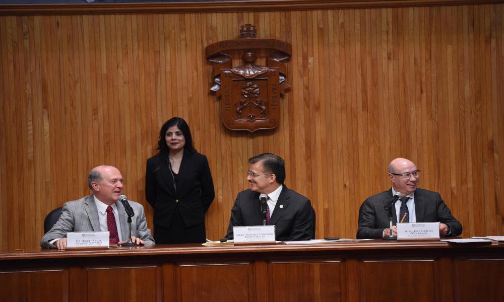 CGU admite separación definitiva de Bravo Padilla y elige a Miguel Ángel Navarro como nuevo Rector General sustituto