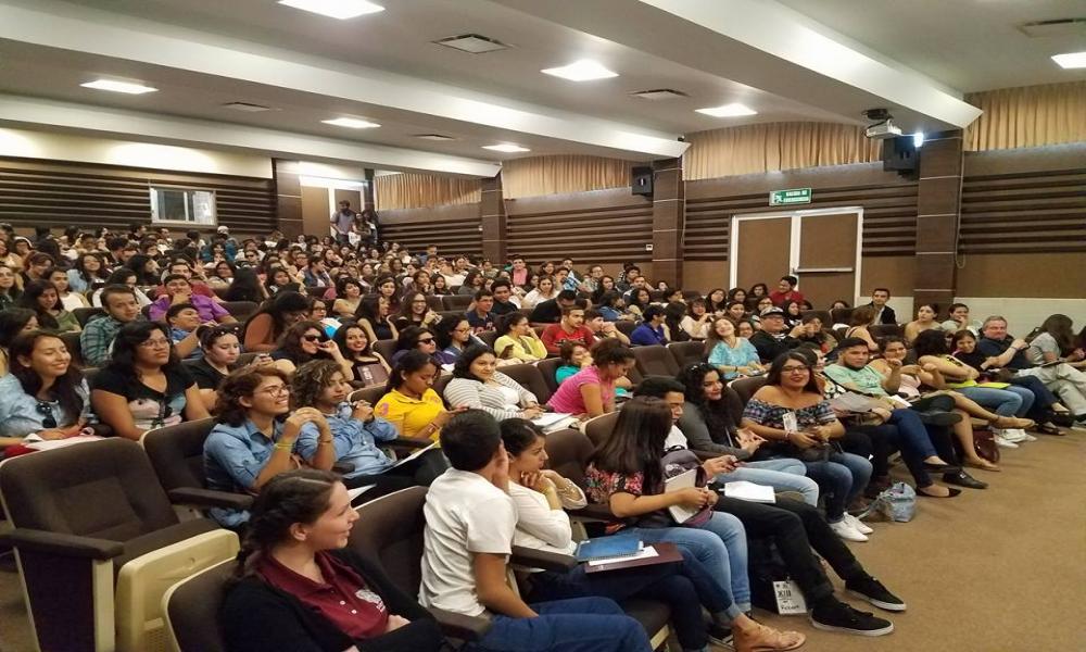 Estudiantes de Psicología del CUCosta estrechan vínculos académicos con otras universidades