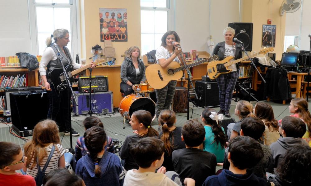 Promueven empoderamiento de la mujer a través de la música