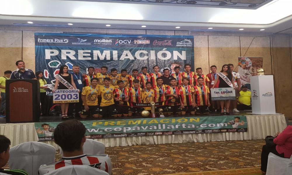 Leones Negros CUC se coronan campeones de Copa Vallarta