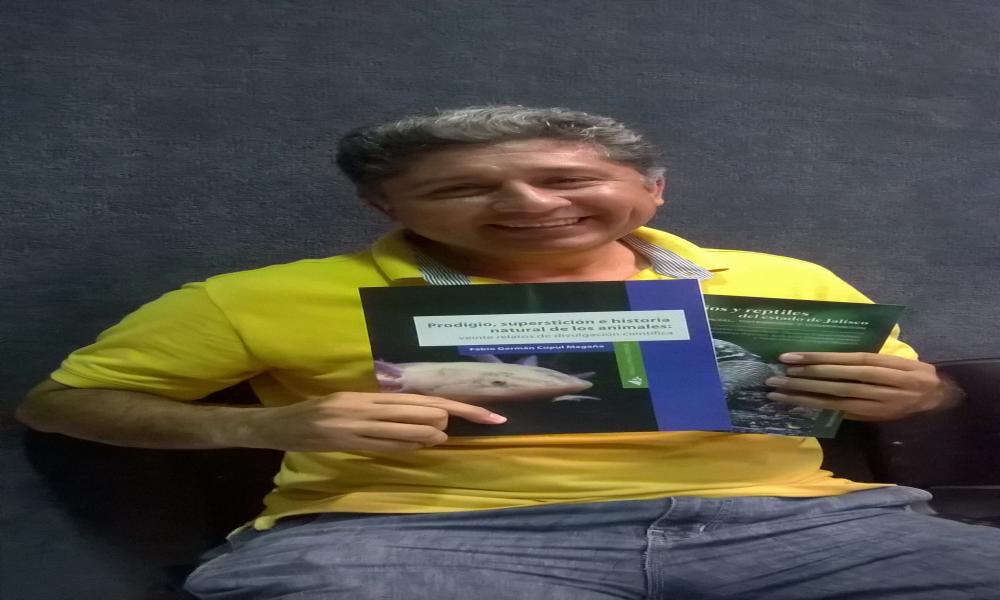 En el marco de la celebración del día del Biólogo, fueron presentados tres libros de investigadores del CUCosta, los cuales pretenden generar conciencia sobre la flora y fauna que tiene nuestro país.