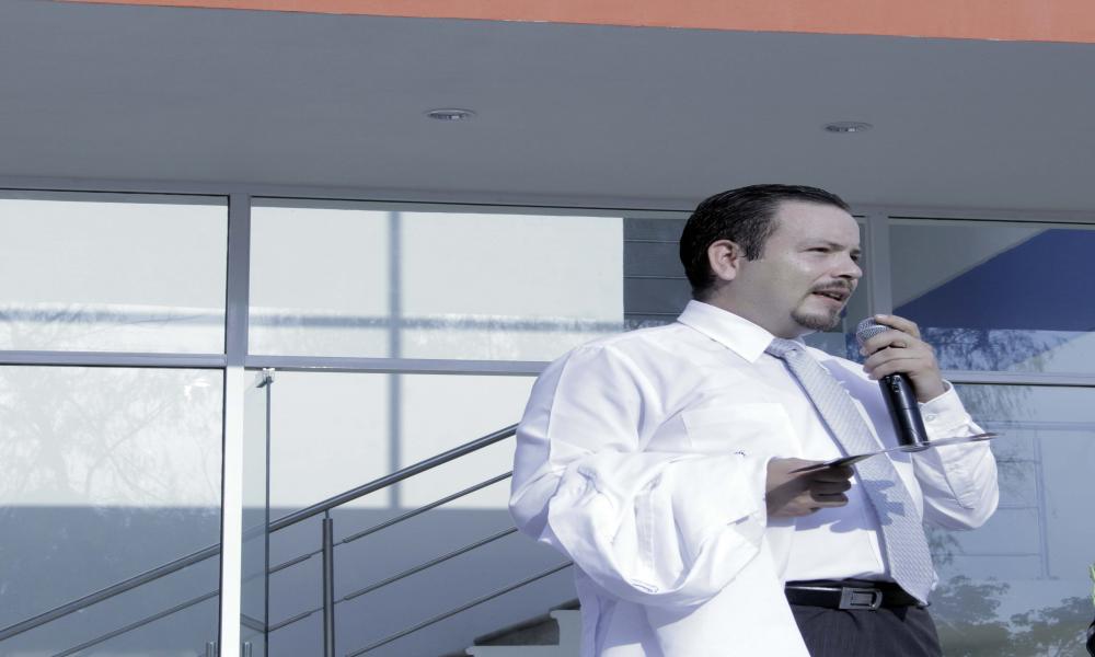 Invierte CUCosta más de 10 mdp en futuros Médicos