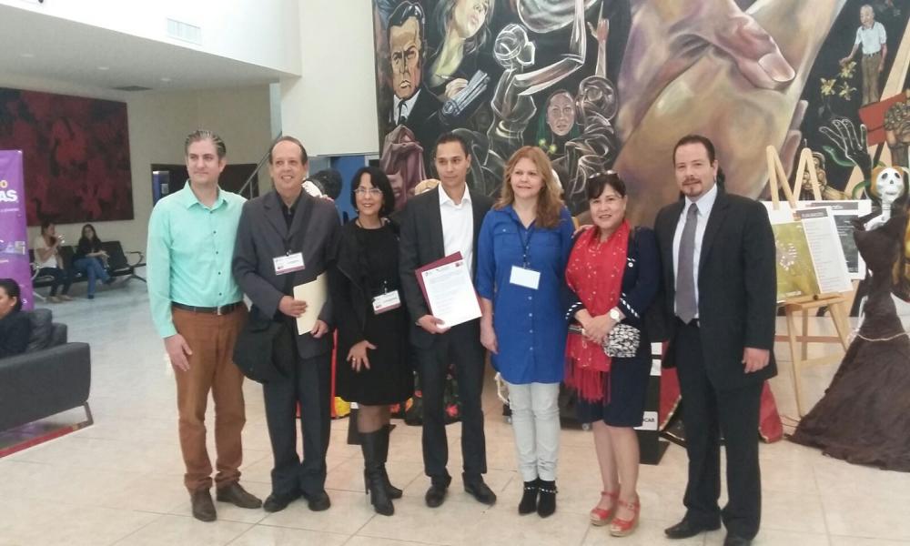 Obtiene Licenciatura en Medicina acreditación Grana Internacional