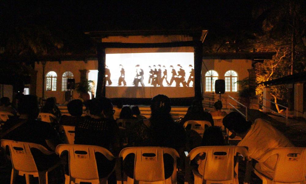 Llega Cinema CUC a isla del río Cuale