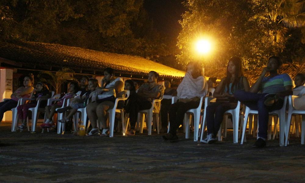 Llega Cinema CUC a isla del río Cuale