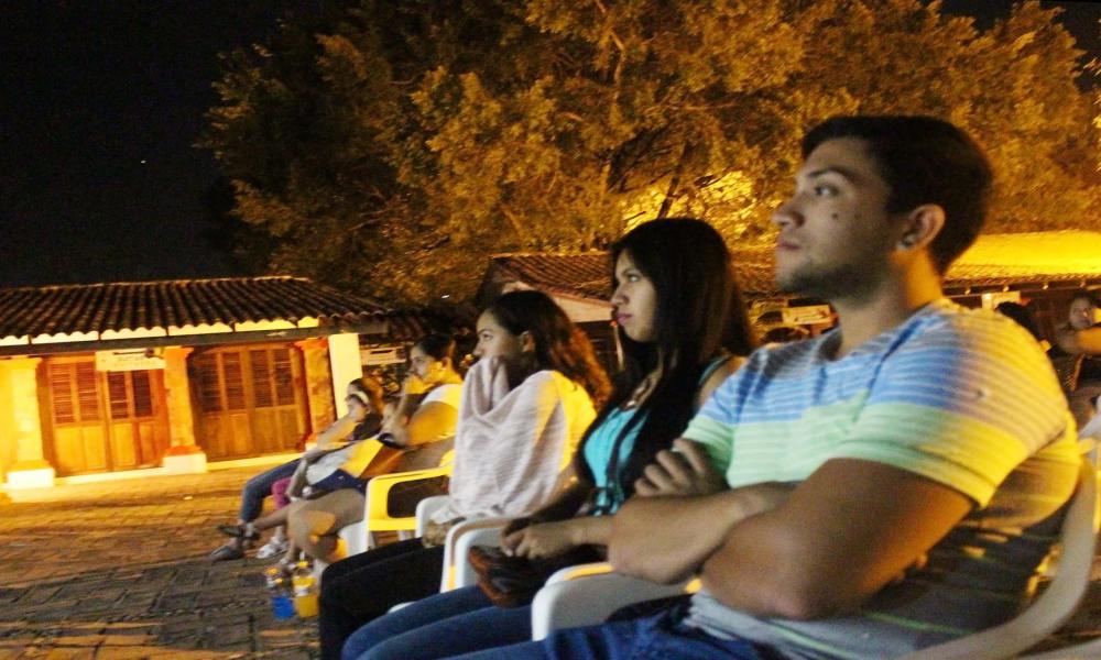 Llega Cinema CUC a isla del río Cuale