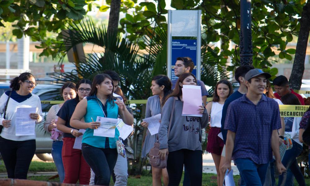 Mil 385 aspirantes aplican examen de ingreso al CUMil 385 aspirantes aplican examen de ingreso al CUCosta.Costa.