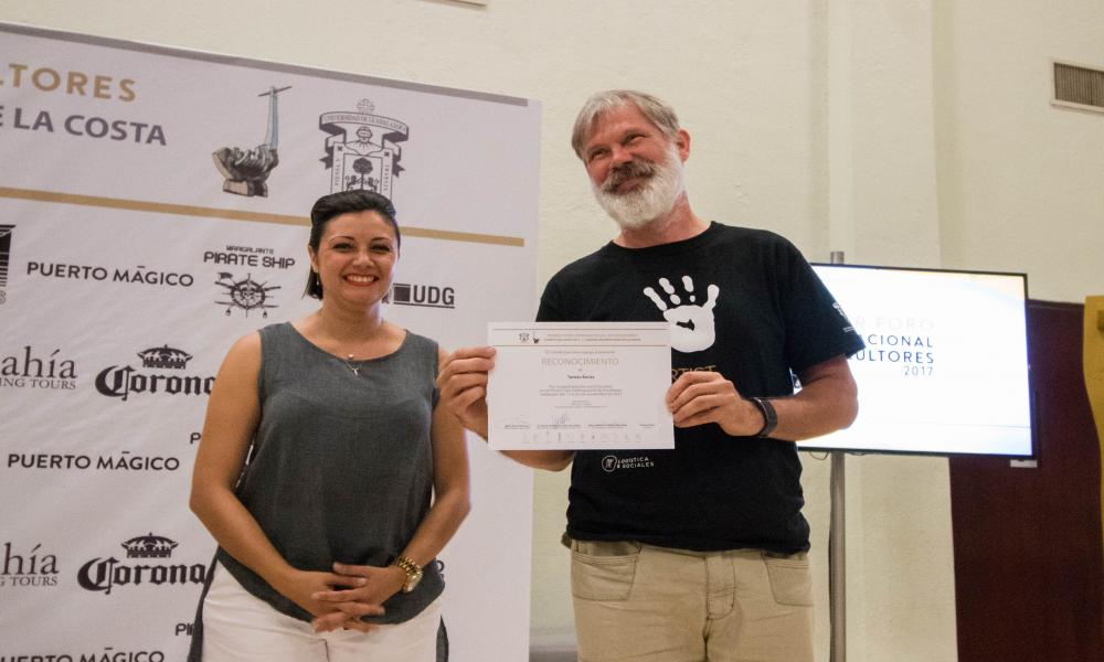 Develan once piezas monumentales en clausura del Foro Internacional de Escultores