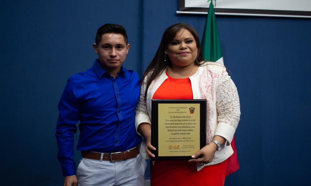 Egresa novena generación de Maestría en Administración de Negocios