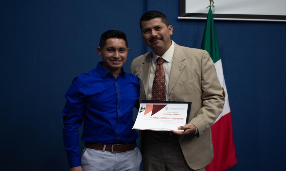 Egresa novena generación de Maestría en Administración de Negocios