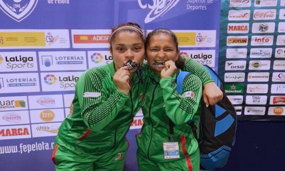 Marifer Noriega y Ximena Plácito Campeonas Mundiales Frontenis Categoría Sub-22