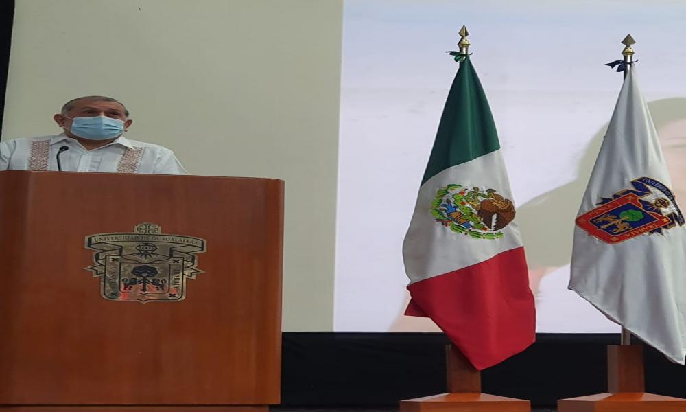 Invita Rector del CUCosta a cumplir metas y aspiraciones en un ambiente de paz