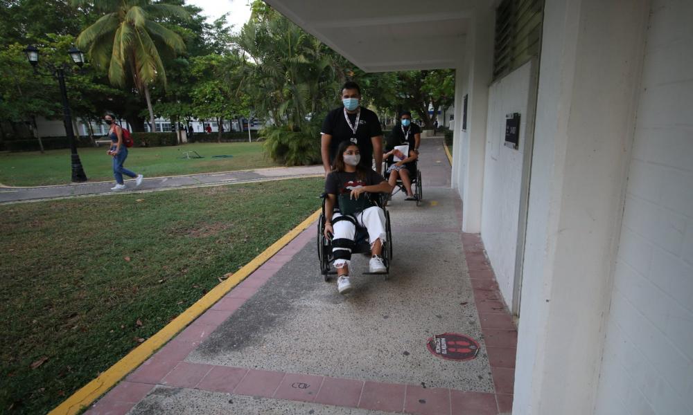 “En un mundo atípico también se construyen historias fabulosas” Dr. Jorge Téllez