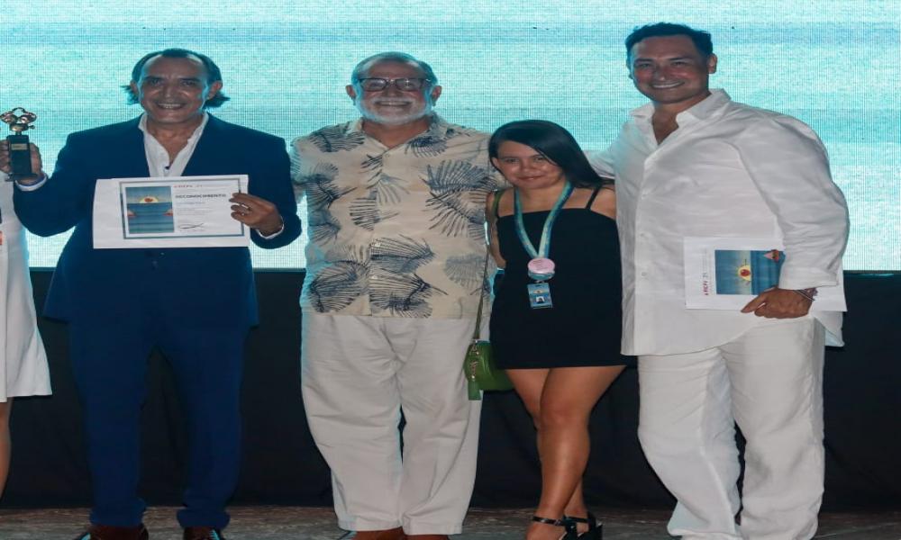 Recibe Luis Felipe Tovar, el galardón La Iguana de Oro