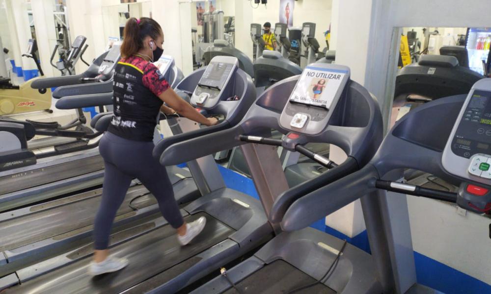 Todo un éxito la 4ta. Carrera Leones Negros Puerto Vallarta en formato híbrido