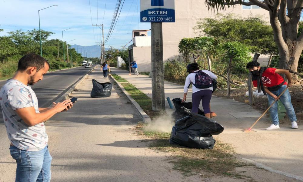 Suman universitarios a programa “Senderos seguros”