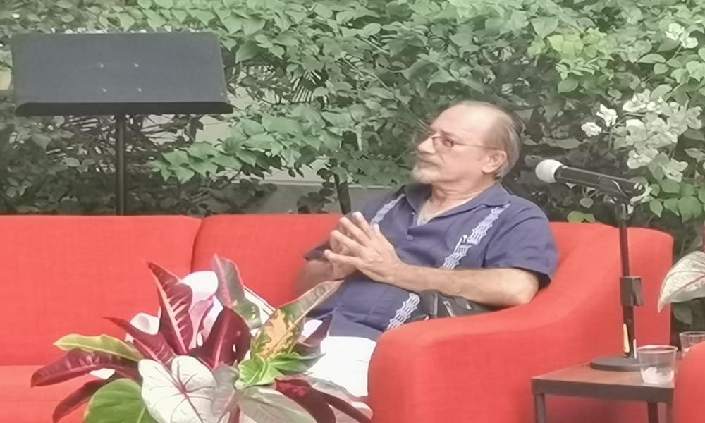 Dejaron poemas impregnados en Puerto Vallarta con “Circunnavegaciones”