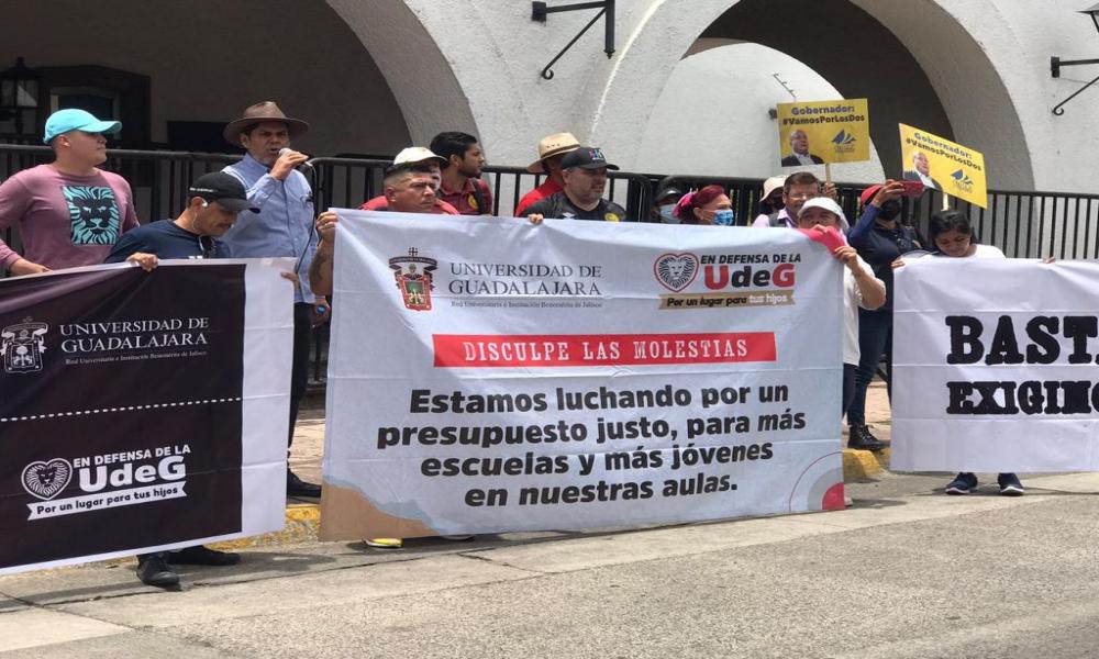 CUCosta marcha en defensa de la educación, la salud y el medio ambiente