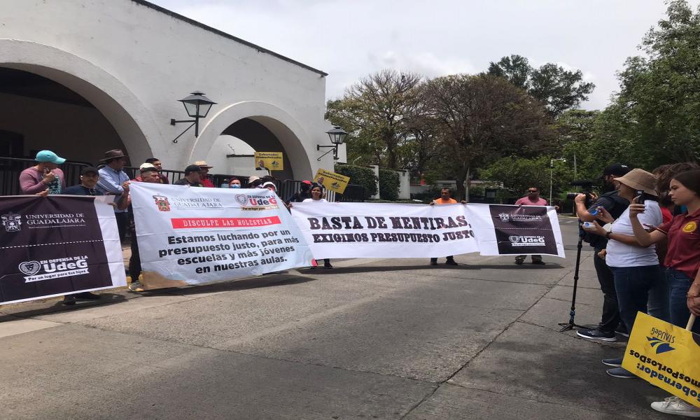 CUCosta marcha en defensa de la educación, la salud y el medio ambiente