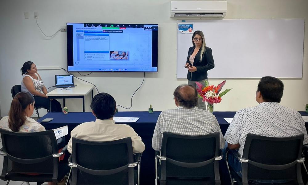 Presentan 25 proyectos de investigación del Doctorado en Gestión de Negocios