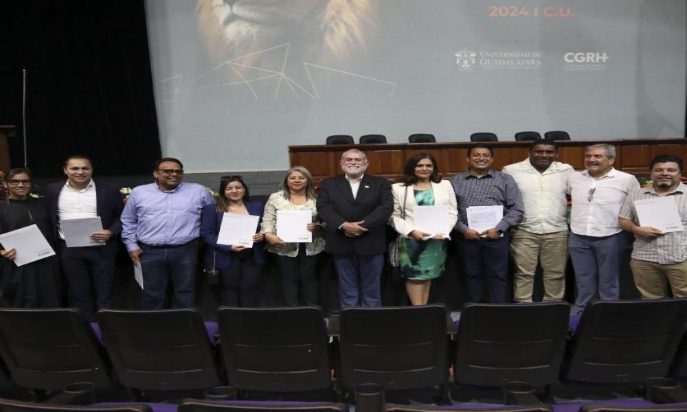 Entregan nombramientos académicos a integrantes de la comunidad CUCosta