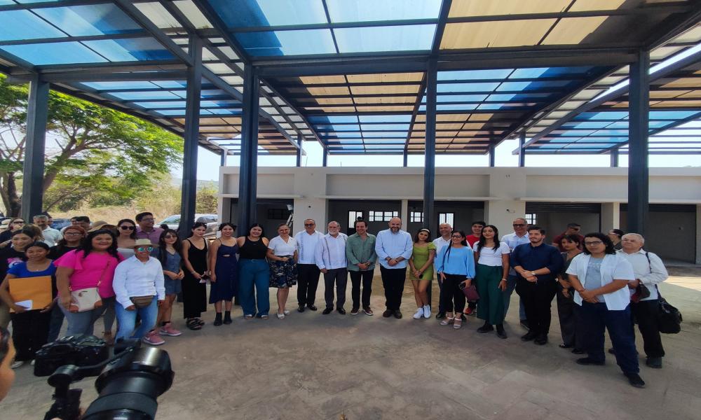 Cuenta UdeG con comodato de plaza comercial para emprendedores del CUCosta