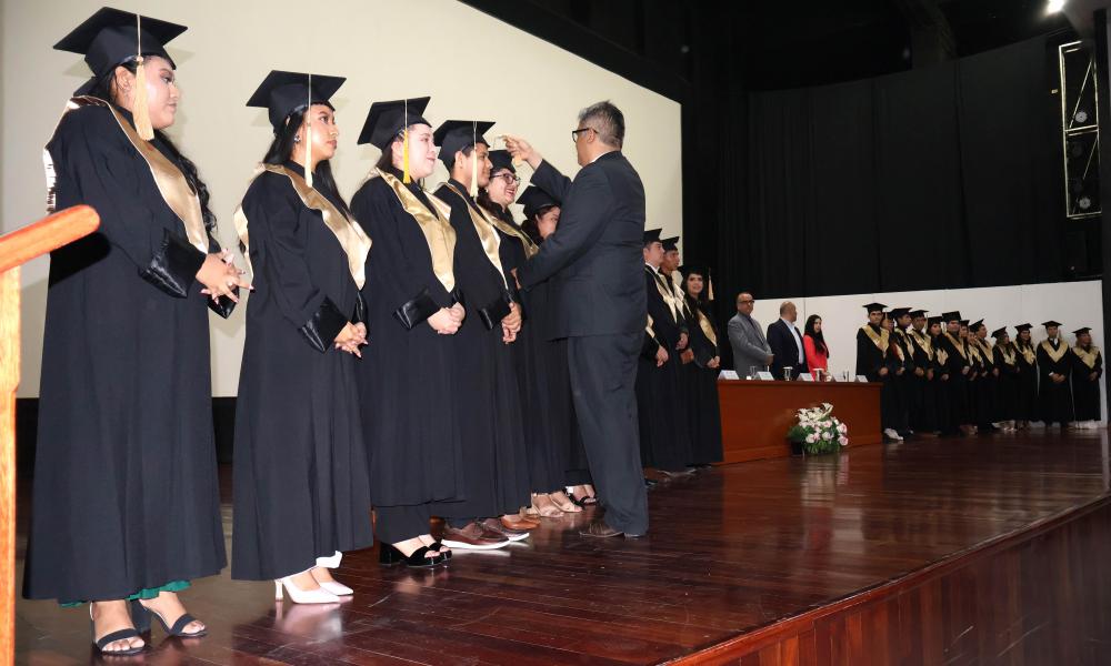 Terminan sus estudios egresados de la LII Generación de la Licenciatura en Abogado “Dr. Juan Pablo Medina Valverde”