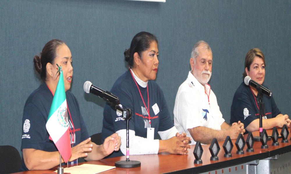 Recibe Rector del CUCosta reconocimiento “Mi huella por la Paz”