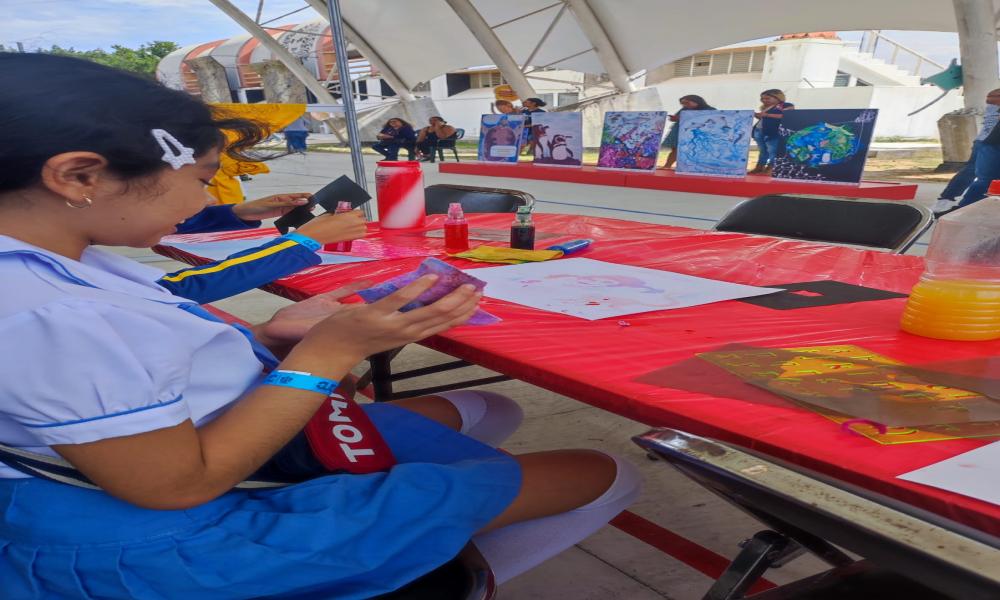 Papirolas, ¡Olas y olas de diversión con el Mundo Marino! en CUCosta